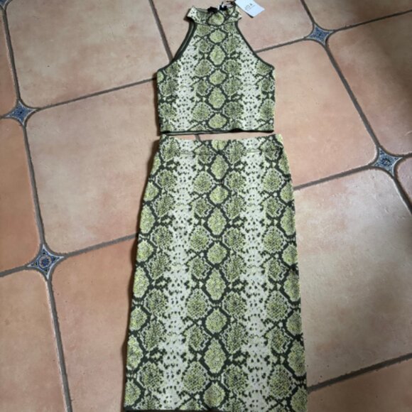 J.O.A. Dresses & Skirts - NWT TWO PIECE SET Snake Skin Outfit